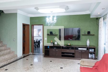 Sala 1 de casa para alugar com 6 quartos, 525m² em Jardim Arapongas, Guarulhos