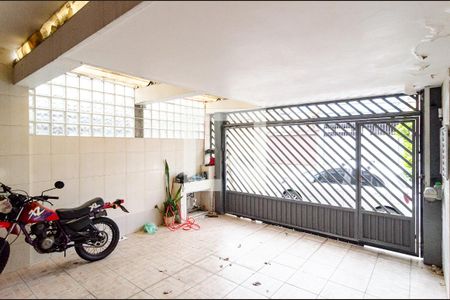 Casa à venda com 196m², 4 quartos e 2 vagas Casa à venda com 196m², 4 quartos e 2 vagasGaragem