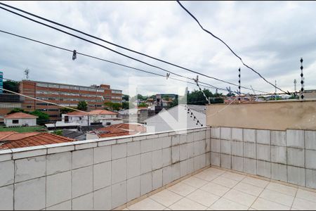 Casa à venda com 196m², 4 quartos e 2 vagas Casa à venda com 196m², 4 quartos e 2 vagasTerraço