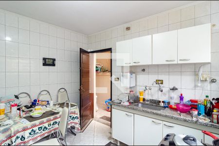 Casa à venda com 196m², 4 quartos e 2 vagas Casa à venda com 196m², 4 quartos e 2 vagasCozinha