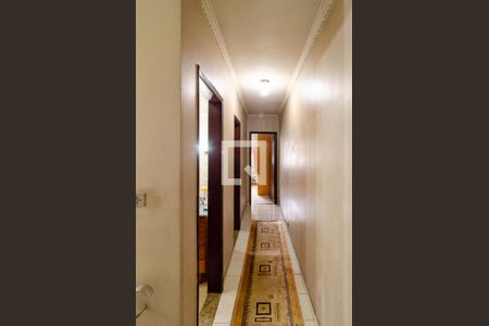 Casa à venda com 196m², 4 quartos e 2 vagas Casa à venda com 196m², 4 quartos e 2 vagasCorredor