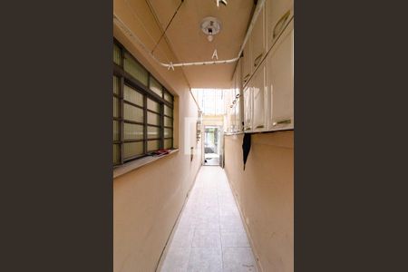 Casa à venda com 196m², 4 quartos e 2 vagas Casa à venda com 196m², 4 quartos e 2 vagasCorredor