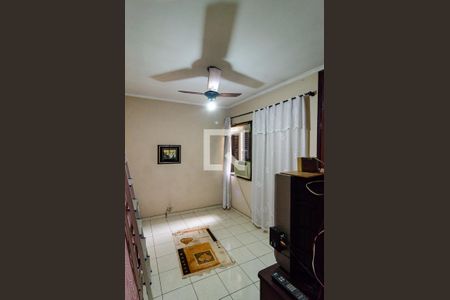 Casa à venda com 196m², 4 quartos e 2 vagas Casa à venda com 196m², 4 quartos e 2 vagasQuarto 3