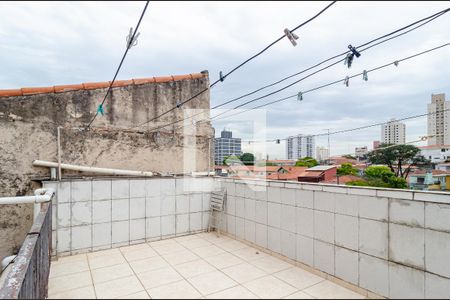Casa à venda com 196m², 4 quartos e 2 vagas Casa à venda com 196m², 4 quartos e 2 vagasTerraço