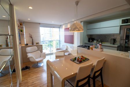 Apartamento à venda com 68m², 2 quartos e 1 vagaSala de Jantar