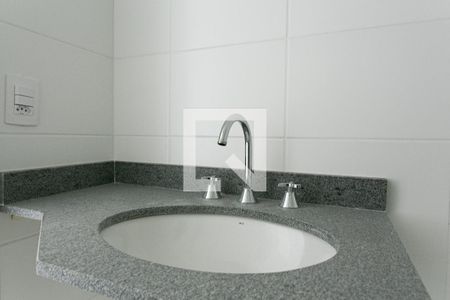 Apartamento à venda com 78m², 3 quartos e 2 vagasBanheiro Social