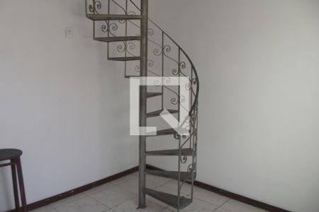 Apartamento à venda com 71m², 2 quartos e sem vagaSala