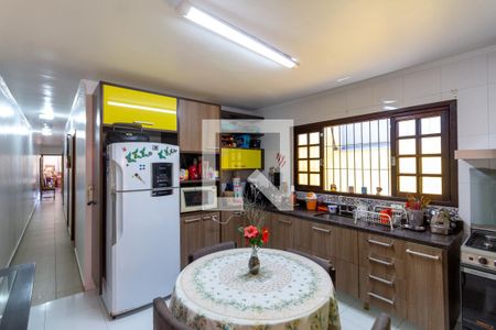 Casa à venda com 116m², 3 quartos e 2 vagasCozinha 