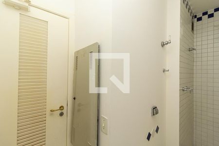 Apartamento à venda com 260m², 3 quartos e 2 vagasBanheiro 1
