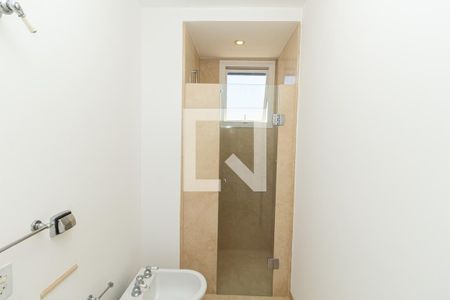 Apartamento à venda com 260m², 3 quartos e 2 vagasBanheiro 2