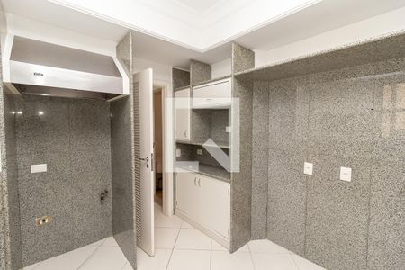 Apartamento à venda com 260m², 3 quartos e 2 vagasCozinha