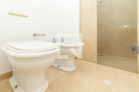 Apartamento à venda com 260m², 3 quartos e 2 vagasBanheiro 3