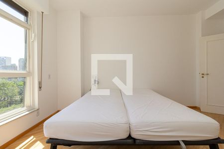 Apartamento à venda com 260m², 3 quartos e 2 vagasQuarto 2