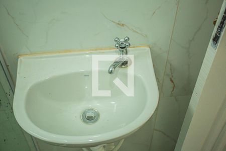 Casa de condomínio para alugar com 64m², 1 quarto e sem vagaBanheiro