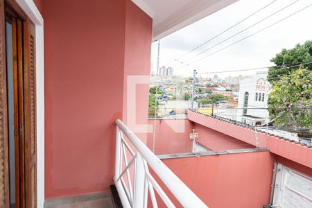 Casa à venda com 122m², 3 quartos e 2 vagas Casa à venda com 122m², 3 quartos e 2 vagasVaranda
