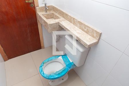 Casa à venda com 122m², 3 quartos e 2 vagas Casa à venda com 122m², 3 quartos e 2 vagasBanheiro Social