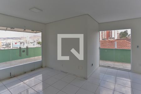 Sala 2 de casa à venda com 4 quartos, 300m² em Floresta, Belo Horizonte