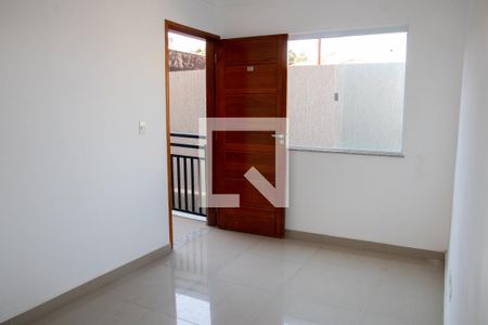 Sala e Cozinha de apartamento à venda com 2 quartos, 40m² em Vila Nivi, São Paulo