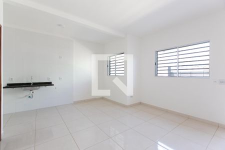 Sala de casa para alugar com 2 quartos, 66m² em Cidade Líder, São Paulo