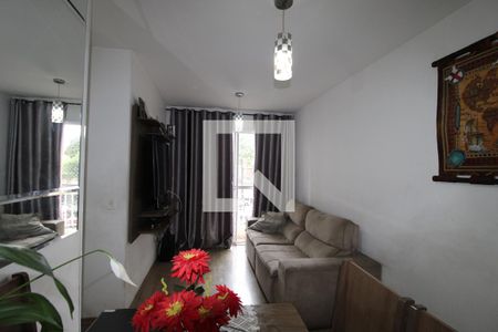 Sala/Cozinha e Área de Serviço de apartamento para alugar com 2 quartos, 47m² em Parque Paineiras, São Paulo