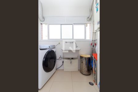 Apartamento à venda com 106m², 2 quartos e 2 vagasÁrea de Serviço