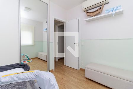 Apartamento à venda com 106m², 2 quartos e 2 vagasQuarto 2