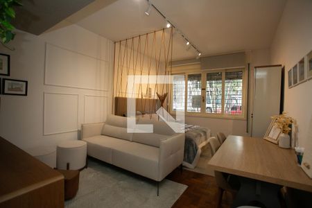Sala/Quarto de apartamento para alugar com 1 quarto, 39m² em Santa Cecília, Porto Alegre