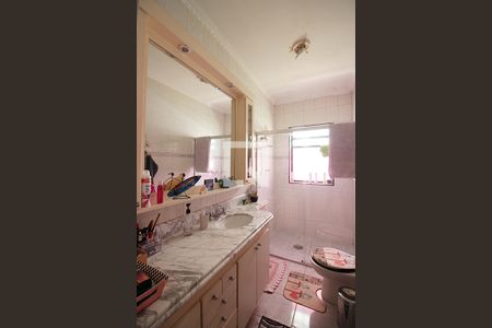 Casa à venda com 204m², 3 quartos e 2 vagasBanheiro Social