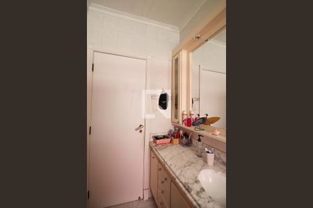 Casa à venda com 204m², 3 quartos e 2 vagasBanheiro Social