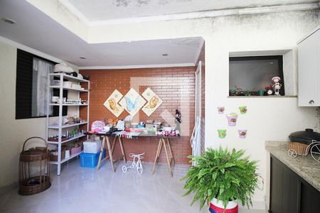 Casa à venda com 204m², 3 quartos e 2 vagasQuintal