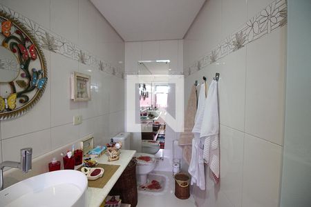 Casa à venda com 204m², 3 quartos e 2 vagasBanheiro do Quarto 1 - Suíte