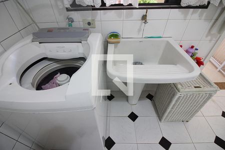 Casa à venda com 204m², 3 quartos e 2 vagasÁrea de Serviço