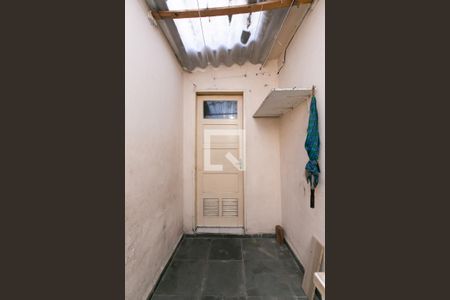 Área de Serviço de casa para alugar com 1 quarto, 30m² em Vila Carmosina, São Paulo