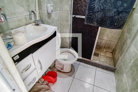 Banheiro de apartamento à venda com 1 quarto, 50m² em Taquara, Rio de Janeiro