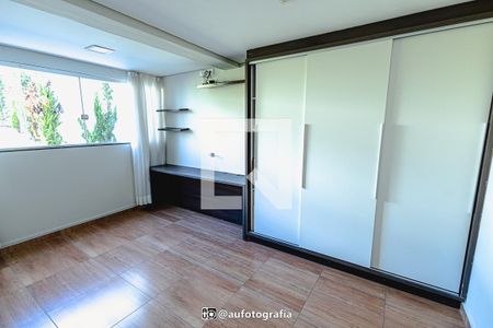 Suíte de casa à venda com 4 quartos, 90m² em Itapoã, Belo Horizonte