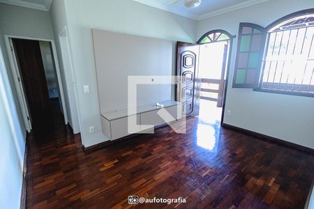 Sala de casa à venda com 4 quartos, 90m² em Itapoã, Belo Horizonte