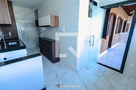 Casa à venda com 90m², 4 quartos e 8 vagas Casa à venda com 90m², 4 quartos e 8 vagasCozinha