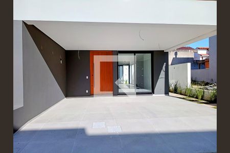 Casa de condomínio à venda com 203m², 3 quartos e 2 vagasGaragem 