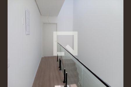 Casa de condomínio à venda com 203m², 3 quartos e 2 vagasCorredor