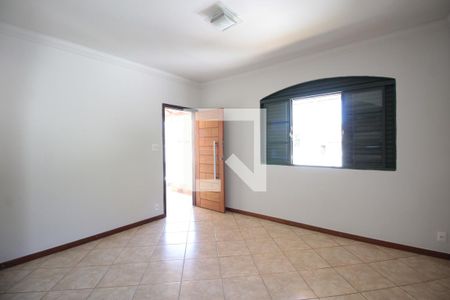 Sala de casa à venda com 3 quartos, 200m² em Itapoã, Belo Horizonte