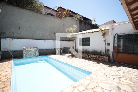 Casa à venda com 200m², 3 quartos e 3 vagasArea Gourmet