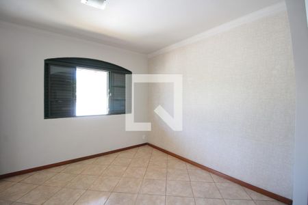 Sala de casa à venda com 3 quartos, 200m² em Itapoã, Belo Horizonte