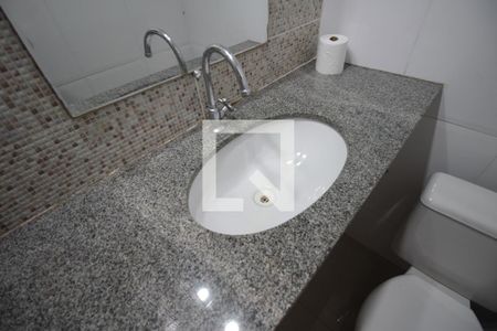 Casa à venda com 200m², 3 quartos e 3 vagasBanheiro de Serviço