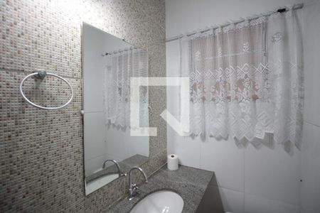 Casa à venda com 200m², 3 quartos e 3 vagasBanheiro de Serviço