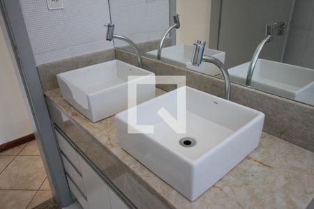 Casa à venda com 200m², 3 quartos e 3 vagasBanheiro Social