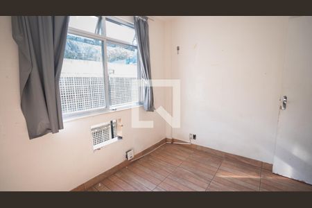 Quarto 1 de apartamento à venda com 2 quartos, 55m² em Laranjeiras, Rio de Janeiro