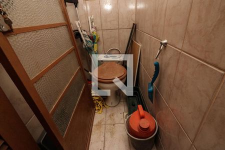 Apartamento à venda com 72m², 2 quartos e sem vaga Apartamento à venda com 72m², 2 quartos e sem vagaBanheiro de serviço