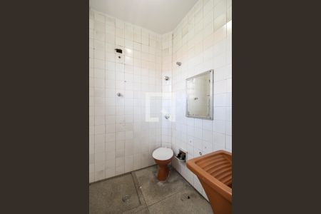 Banheiro de kitnet/studio para alugar com 1 quarto, 35m² em Quarta Parada, São Paulo