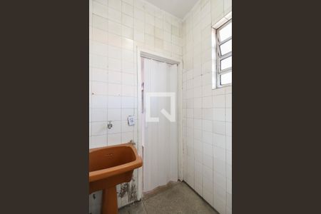 Banheiro de kitnet/studio para alugar com 1 quarto, 35m² em Quarta Parada, São Paulo