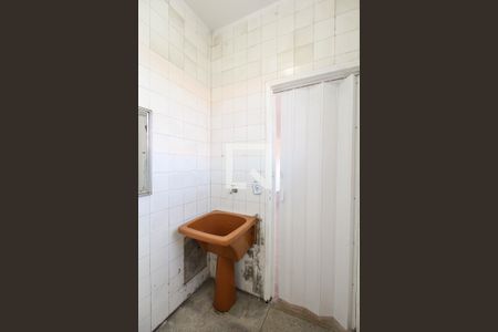 Banheiro de kitnet/studio para alugar com 1 quarto, 35m² em Quarta Parada, São Paulo